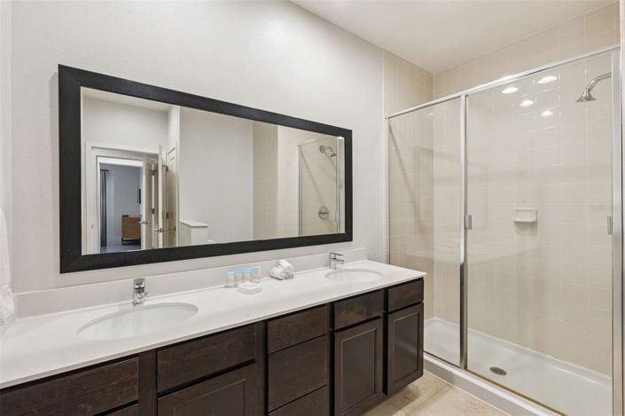 Image No.21-2 Bed Townhouse for sale