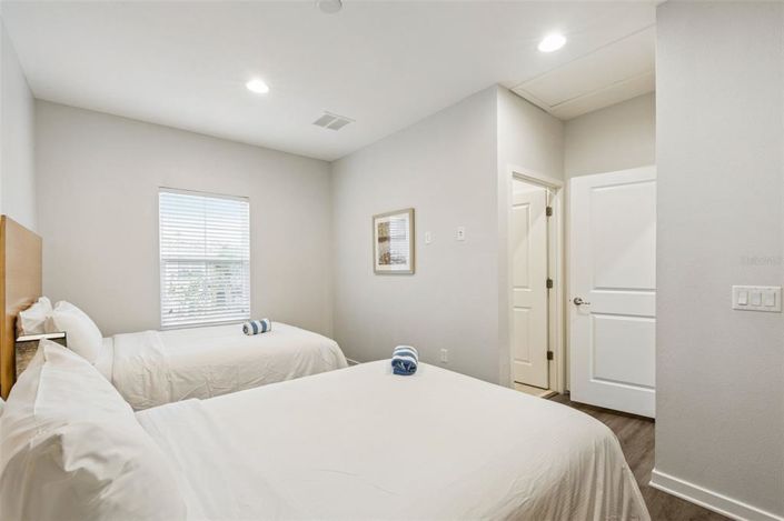 Image No.24-2 Bed Townhouse for sale