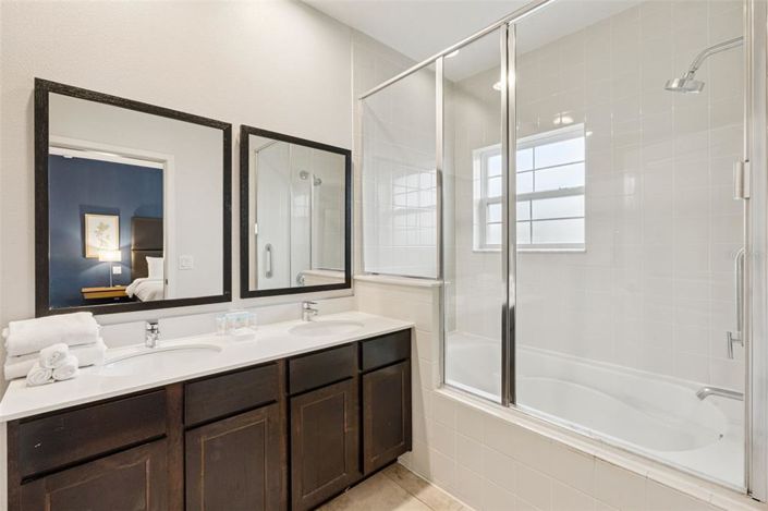 Image No.26-2 Bed Townhouse for sale