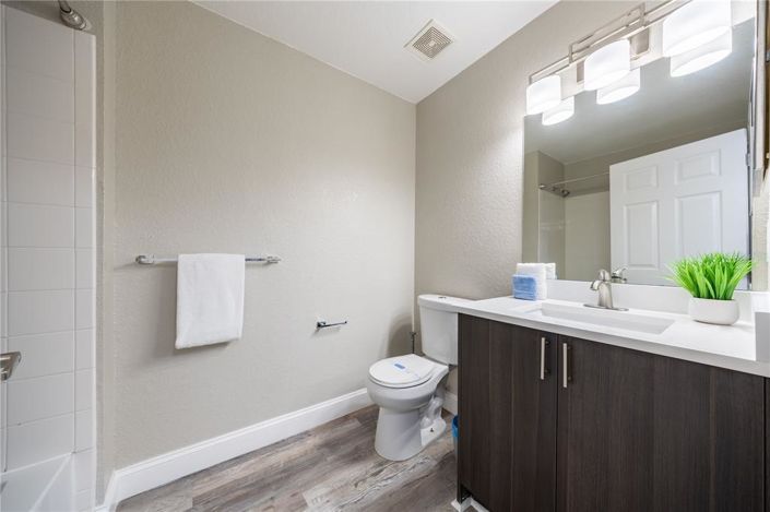 Image No.18-3 Bed Townhouse for sale