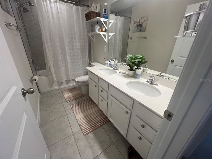 Image No.15-4 Bed House for sale