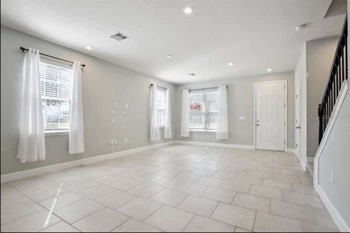 Image No.14-3 Bed Townhouse for sale