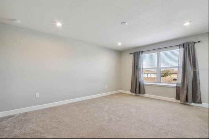 Image No.15-3 Bed Townhouse for sale