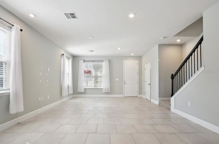 Image No.16-3 Bed Townhouse for sale