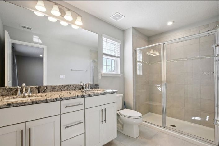 Image No.17-3 Bed Townhouse for sale