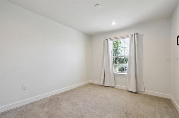 Image No.20-3 Bed Townhouse for sale