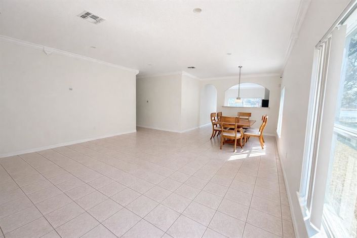 Image No.21-4 Bed House for sale