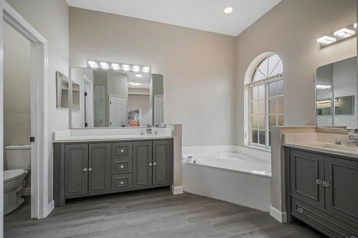 Image No.16-4 Bed House for sale