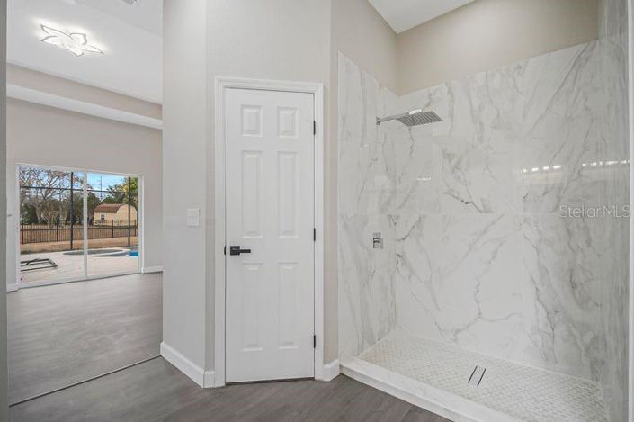 Image No.17-4 Bed House for sale