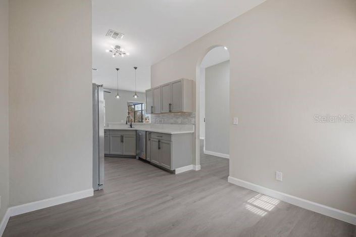 Image No.24-4 Bed House for sale