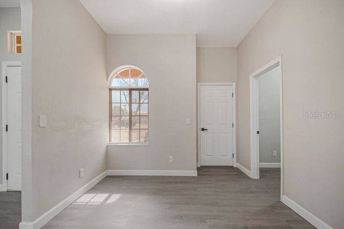 Image No.25-4 Bed House for sale