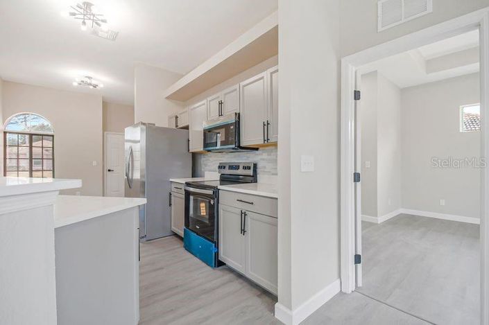 Image No.6-4 Bed House for sale