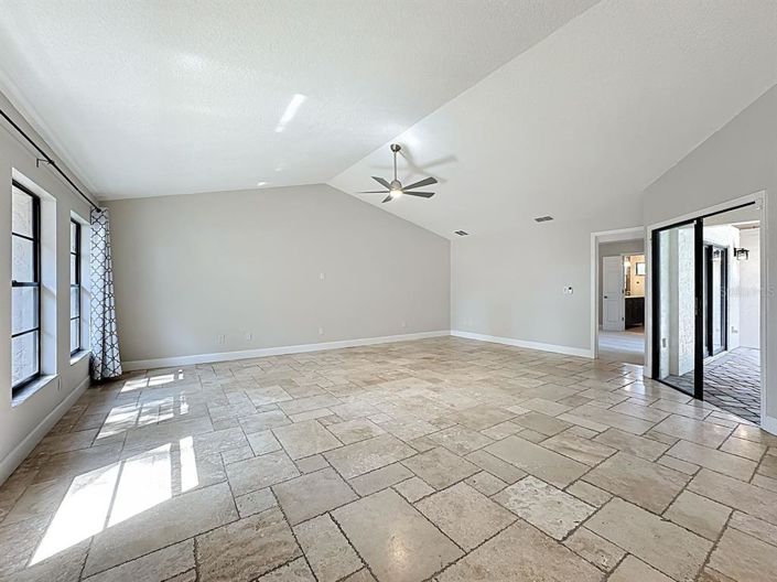 Image No.7-Maison de 2 chambres à vendre à Saint John