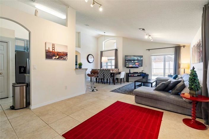 Image No.3-4 Bed House for sale