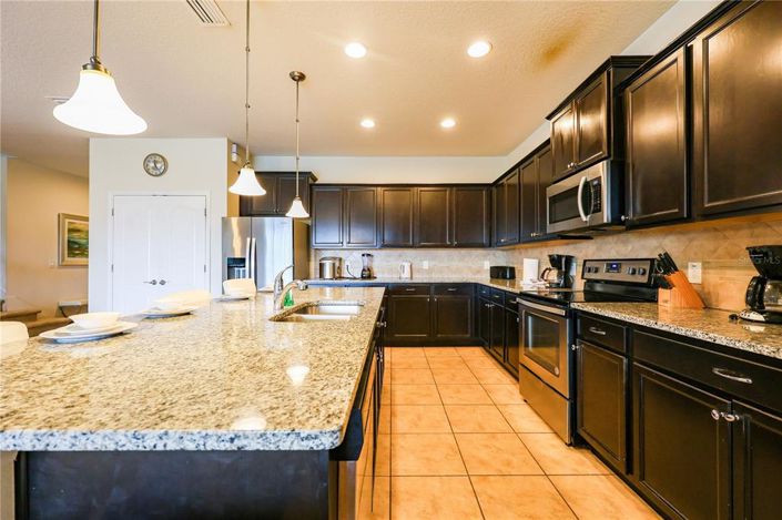 Image No.3-9 Bed House for sale