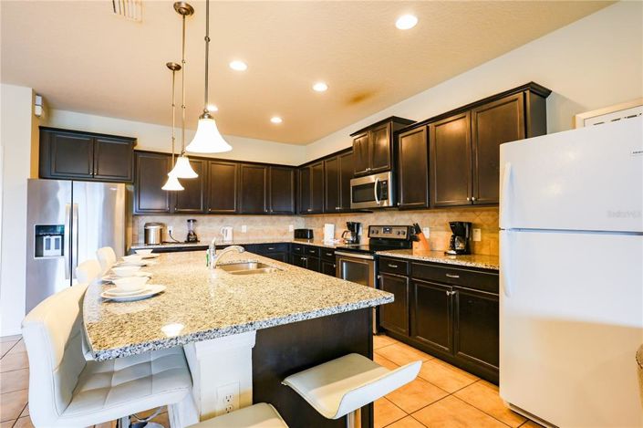 Image No.8-9 Bed House for sale