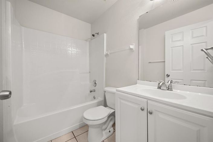 Image No.10-3 Bed House for sale