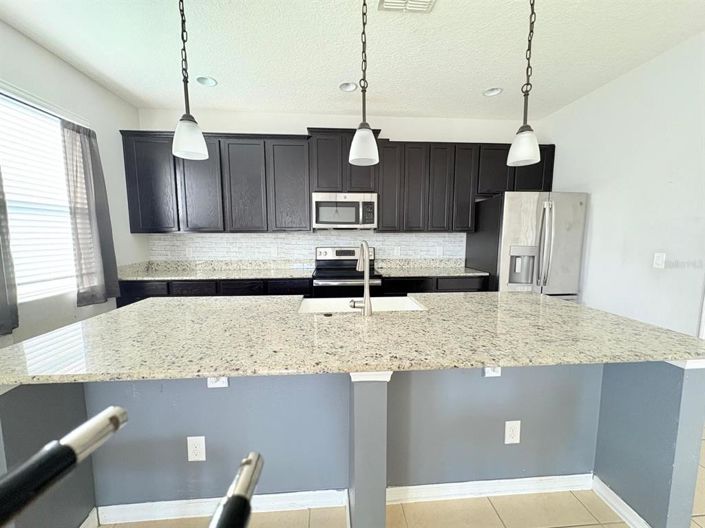 Image No.8-4 Bed House for sale