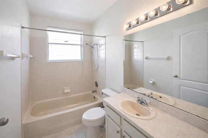 Image No.22-5 Bed House for sale