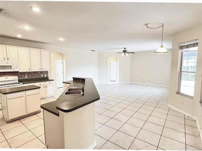 Image No.5-5 Bed House for sale