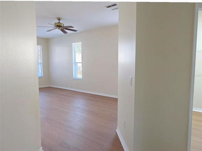 Image No.9-5 Bed House for sale