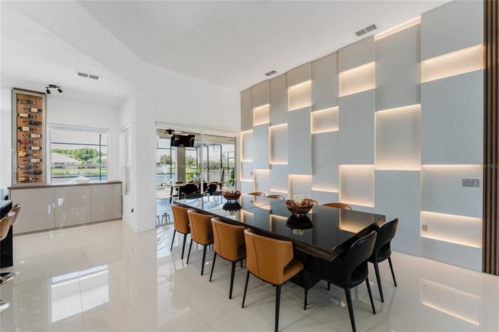 Image No.11-3 Bed House for sale