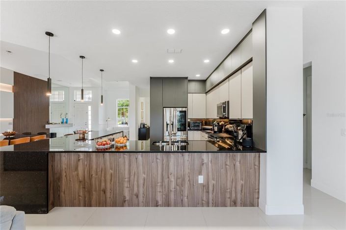 Image No.36-3 Bed House for sale