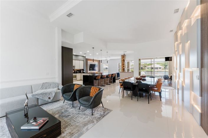 Image No.9-3 Bed House for sale