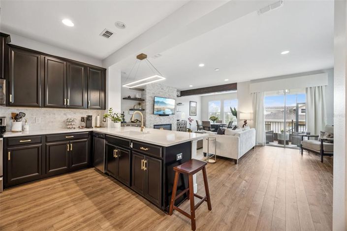 Image No.8-3 Bed Townhouse for sale