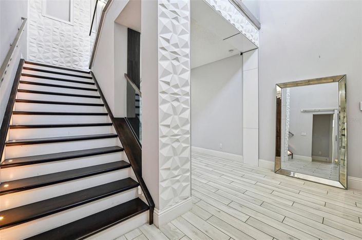 Image No.45-5 Bed House for sale