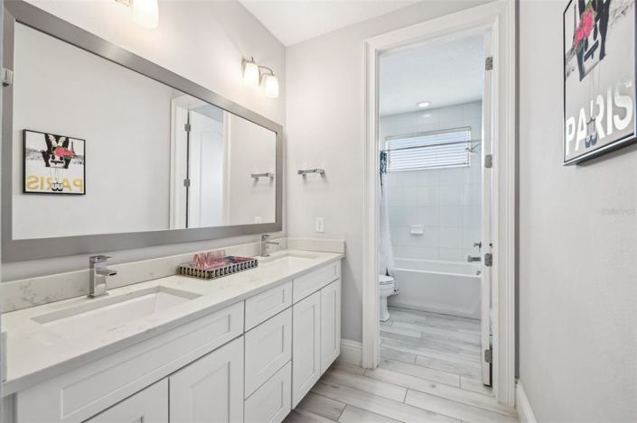 Image No.54-5 Bed House for sale