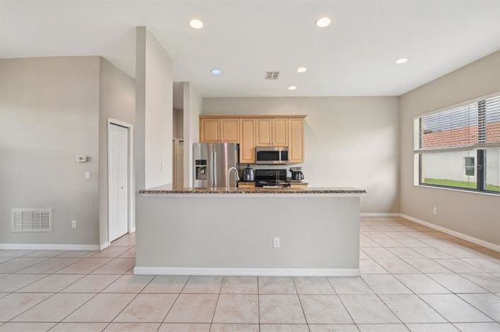 Image No.11-3 Bed House for sale