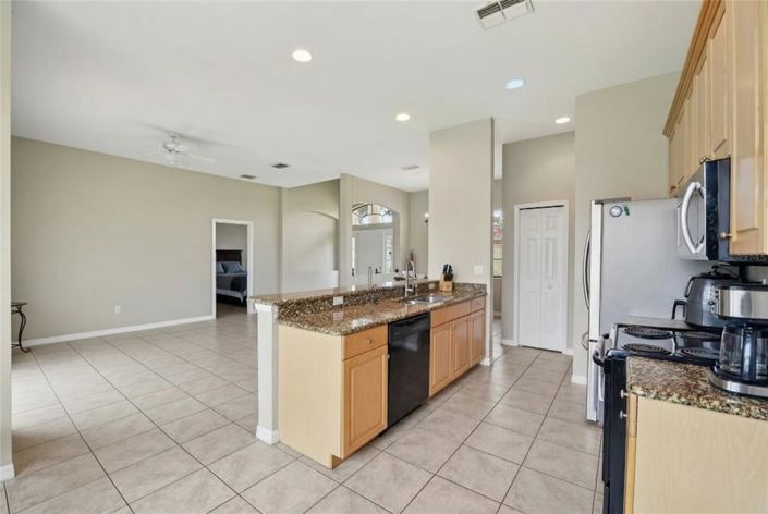 Image No.15-3 Bed House for sale