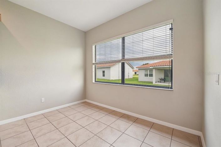 Image No.17-3 Bed House for sale