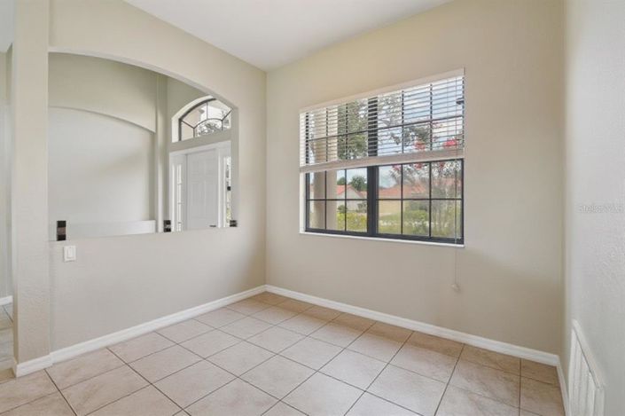 Image No.8-3 Bed House for sale