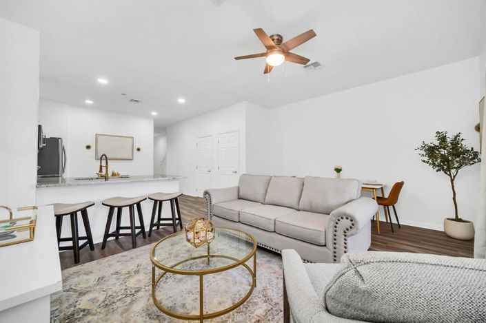 Image No.14-3 Bed Townhouse for sale