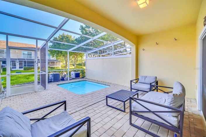 Image No.18-3 Bed Townhouse for sale