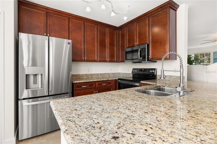 Image No.19-2 Bed Townhouse for sale