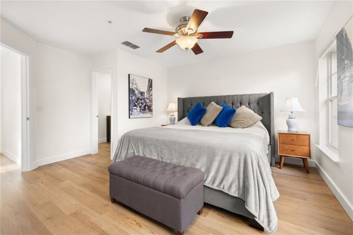 Image No.24-2 Bed Townhouse for sale