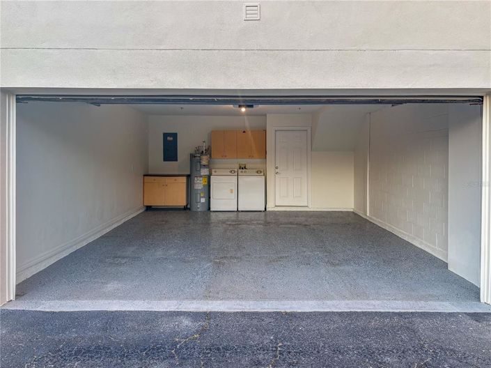 Image No.40-2 Bed Townhouse for sale