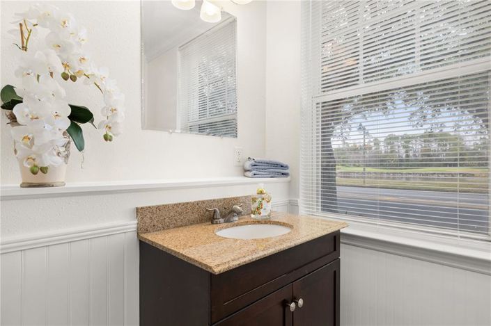 Image No.8-2 Bed Townhouse for sale