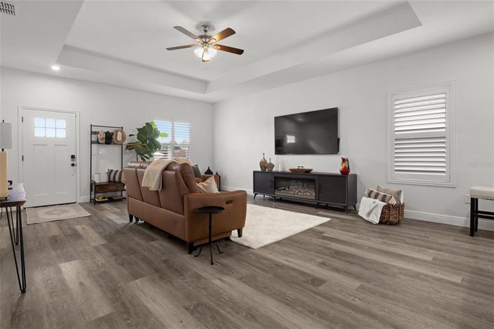 Image No.2-3 Bed House for sale