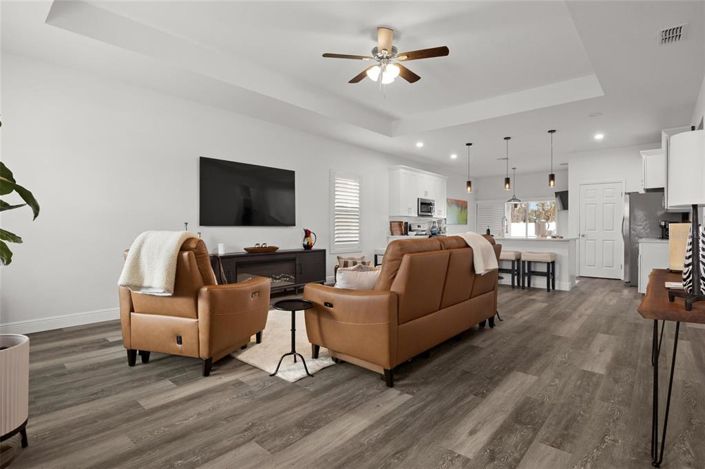 Image No.3-3 Bed House for sale