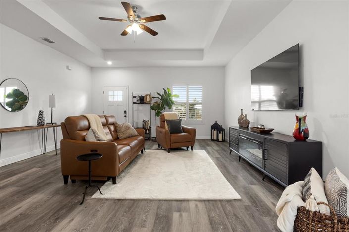 Image No.4-3 Bed House for sale