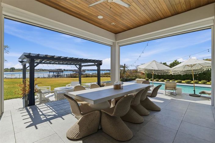 Image No.10-5 Bed House for sale