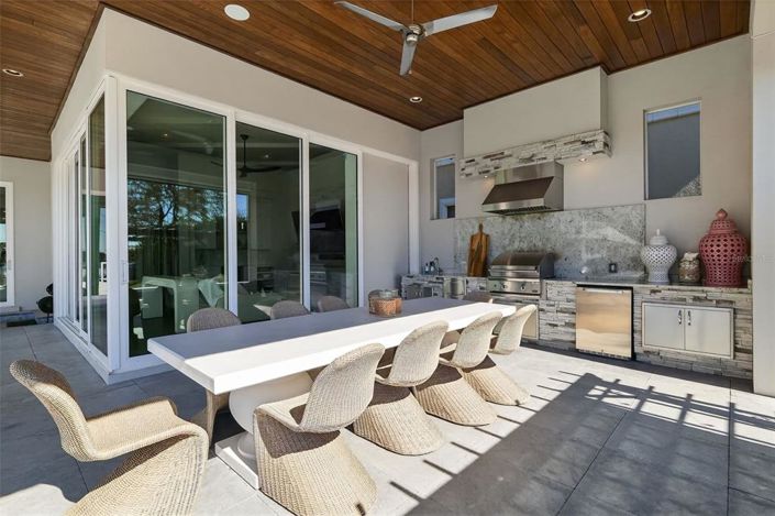 Image No.12-5 Bed House for sale