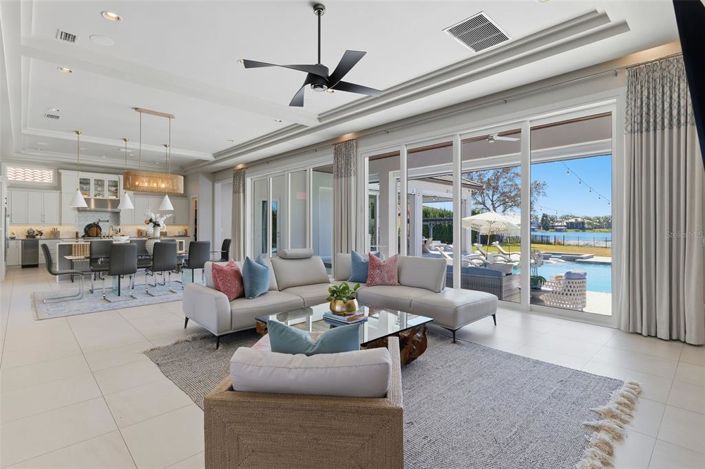 Image No.19-5 Bed House for sale