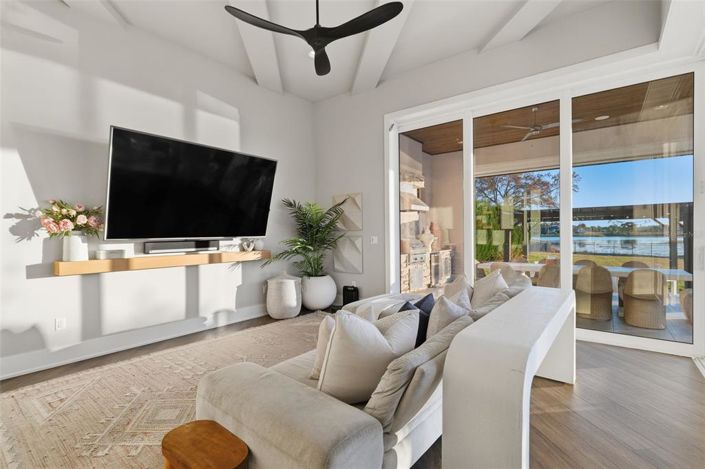 Image No.23-5 Bed House for sale