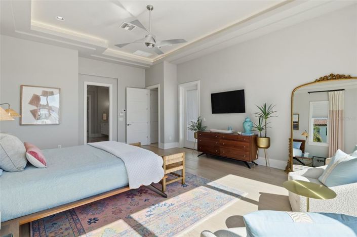 Image No.36-5 Bed House for sale