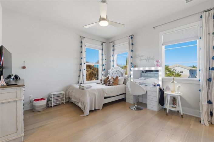 Image No.54-5 Bed House for sale